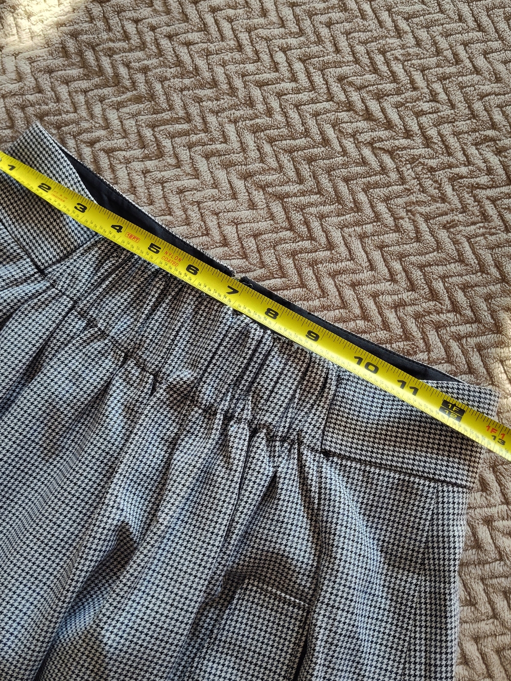 💞 Tibi Houndstooth Smocked Waist Midi Skirt In Black  Size 2 - Picture 7 of 9